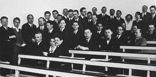 Photo of famous physicists in Copenhagen in 1932.