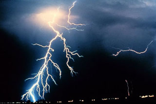 A photograph of a lightning strike.